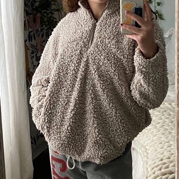Fuzzy pullover - Picture 2 of 7